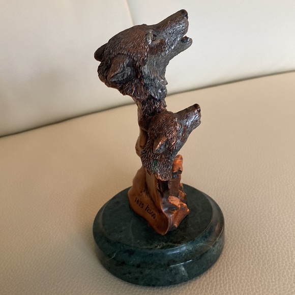 Kitty Cantrell’s “Wild Music” Wolf Sculpture - Picture 9 of 13